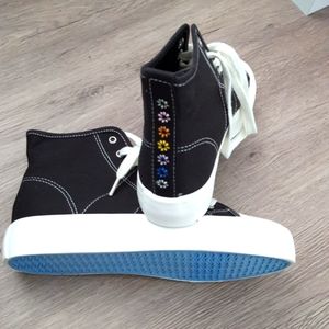 American Eagle canvas sneakers NWOT